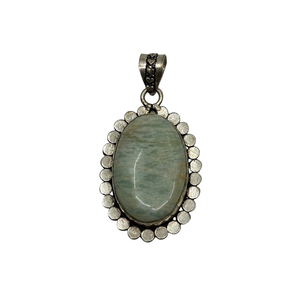 Bohemian Silver Tone Oval Green Stone Scalloped Edge Pendant Statement Jewelry